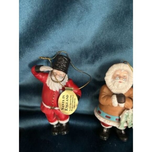 Christmas Decorations The Danbury Mint Santa in Greenland & Santa in England 3 3 - Picture 6 of 8